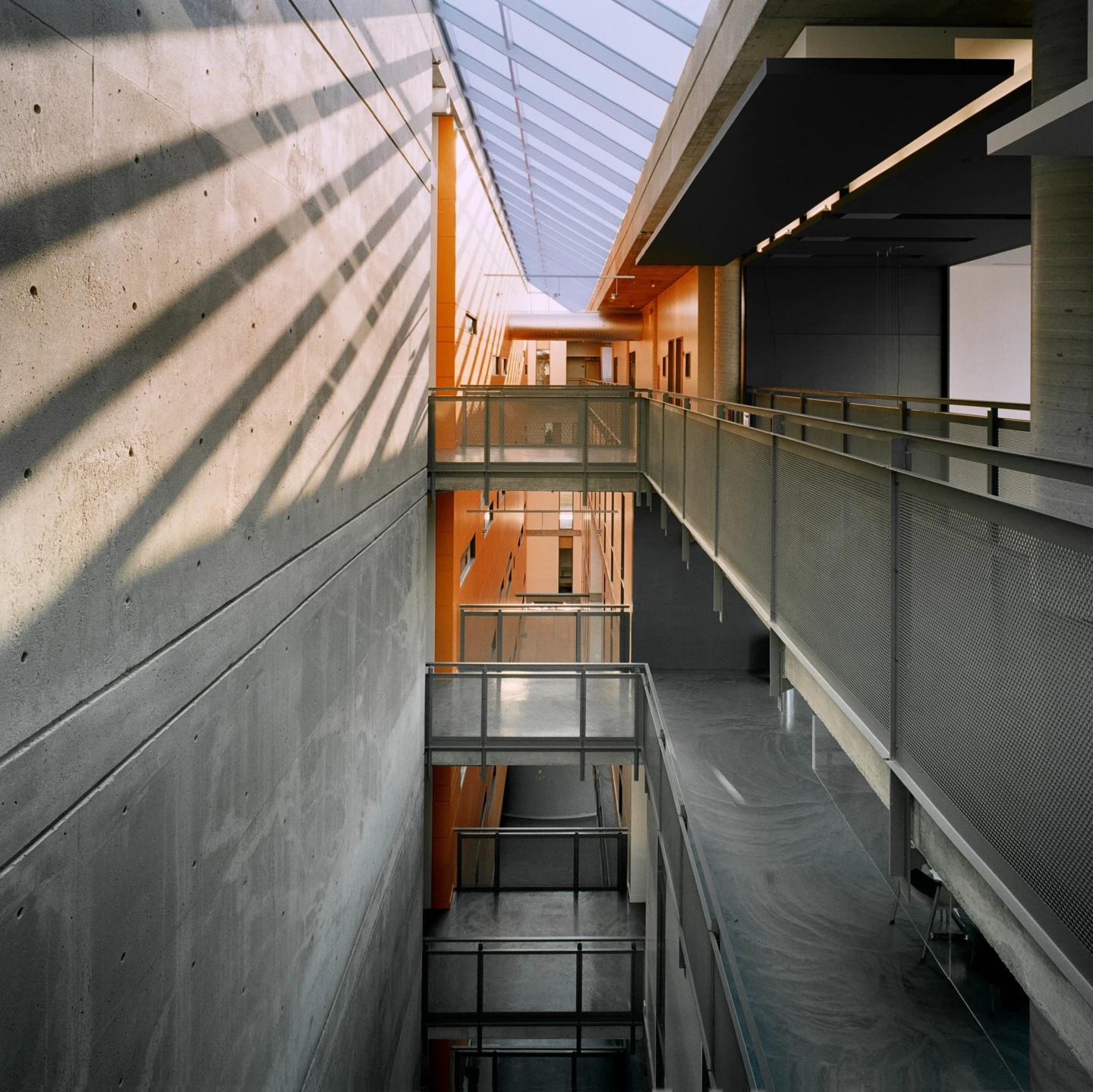 PR J ARMAND BOMB MC 026