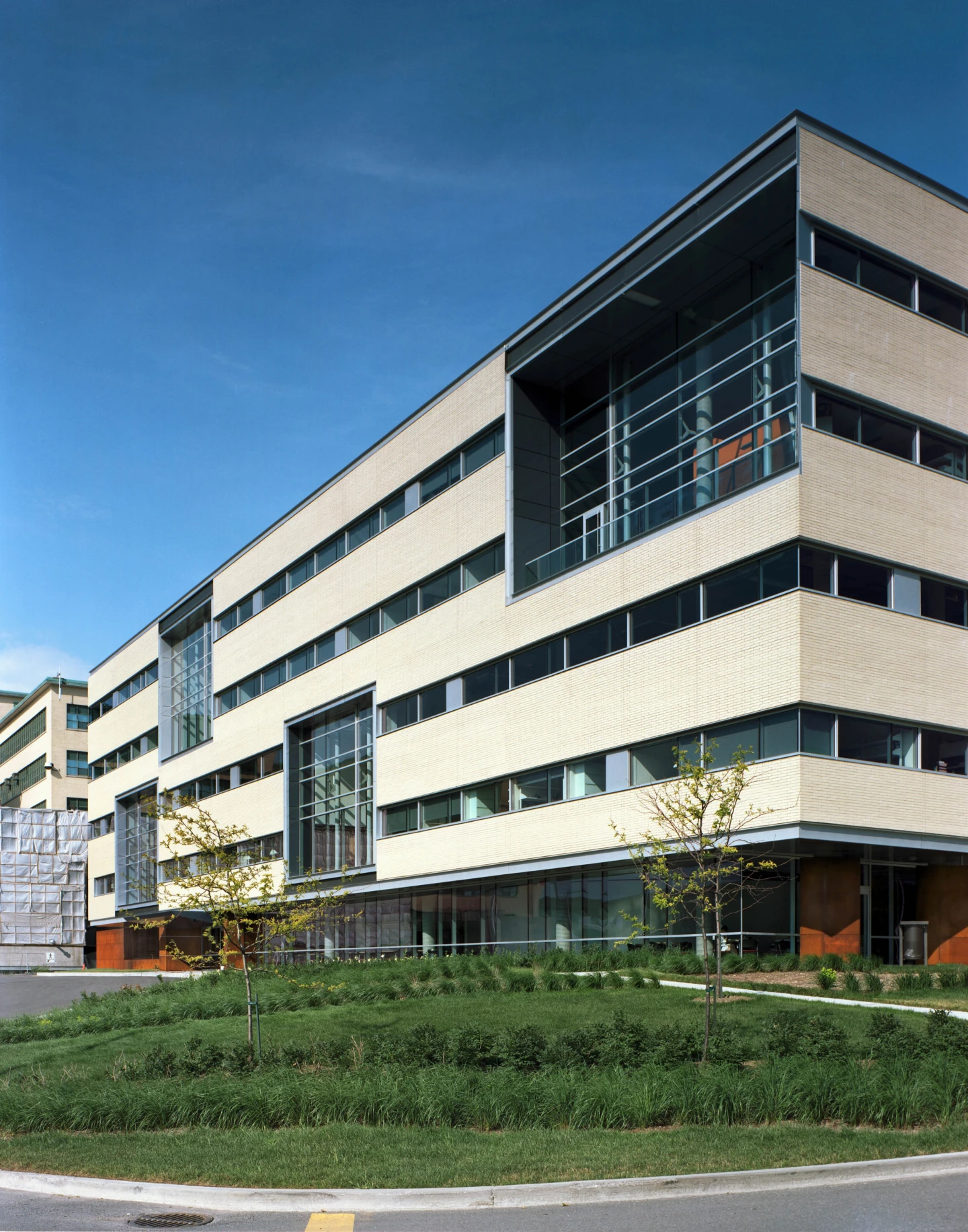 PR J ARMAND BOMB MB 003