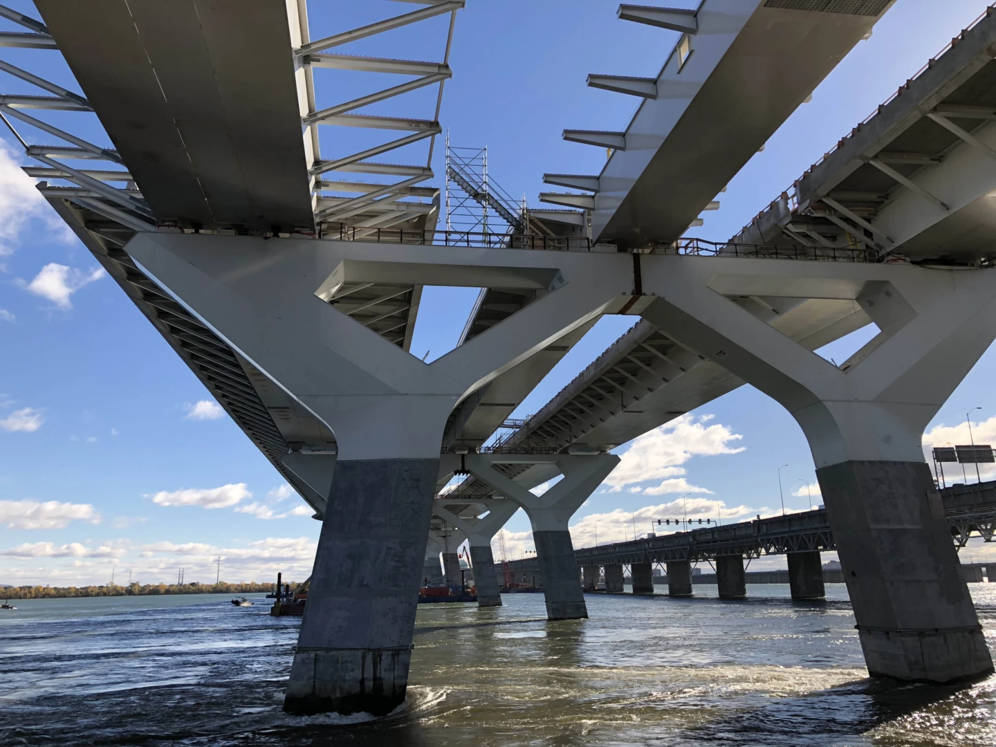 Pont Samuel-De Champlain en construction