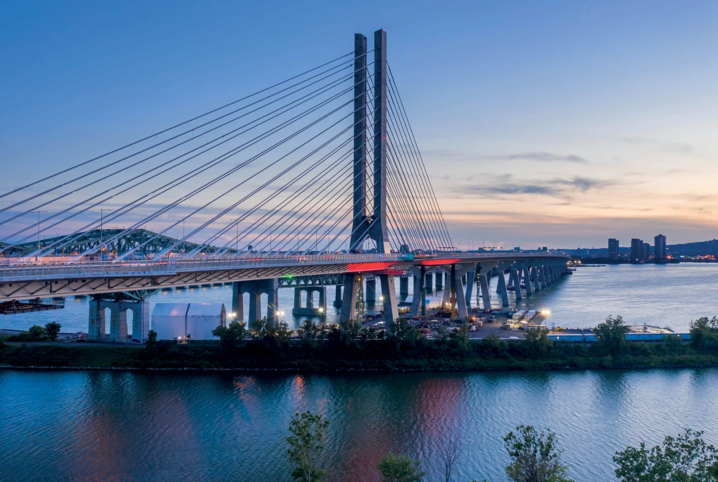 Vue générale du Pont Samuel-De Champlain