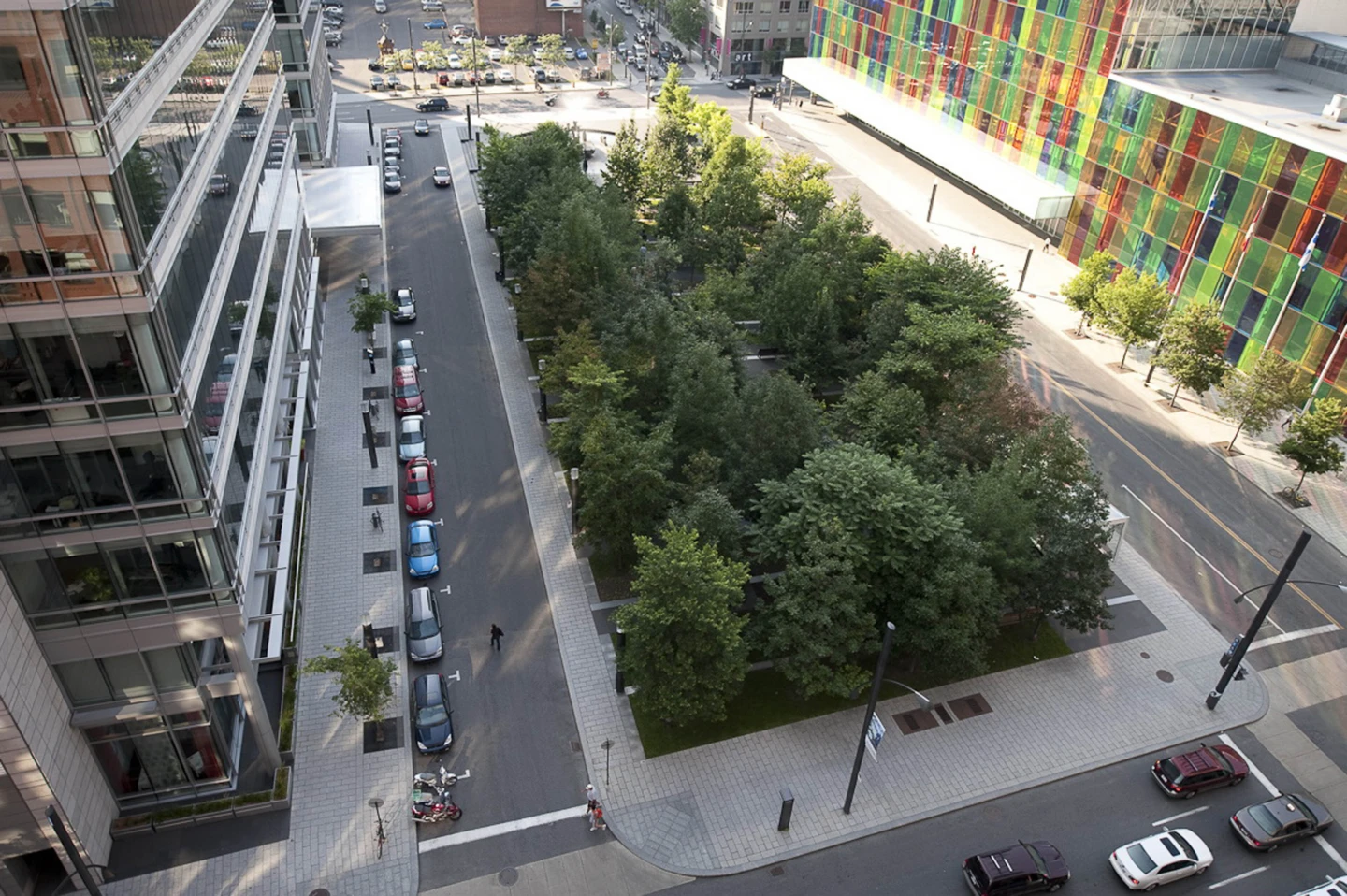 Vue aérienne du Quartier international de Montréal