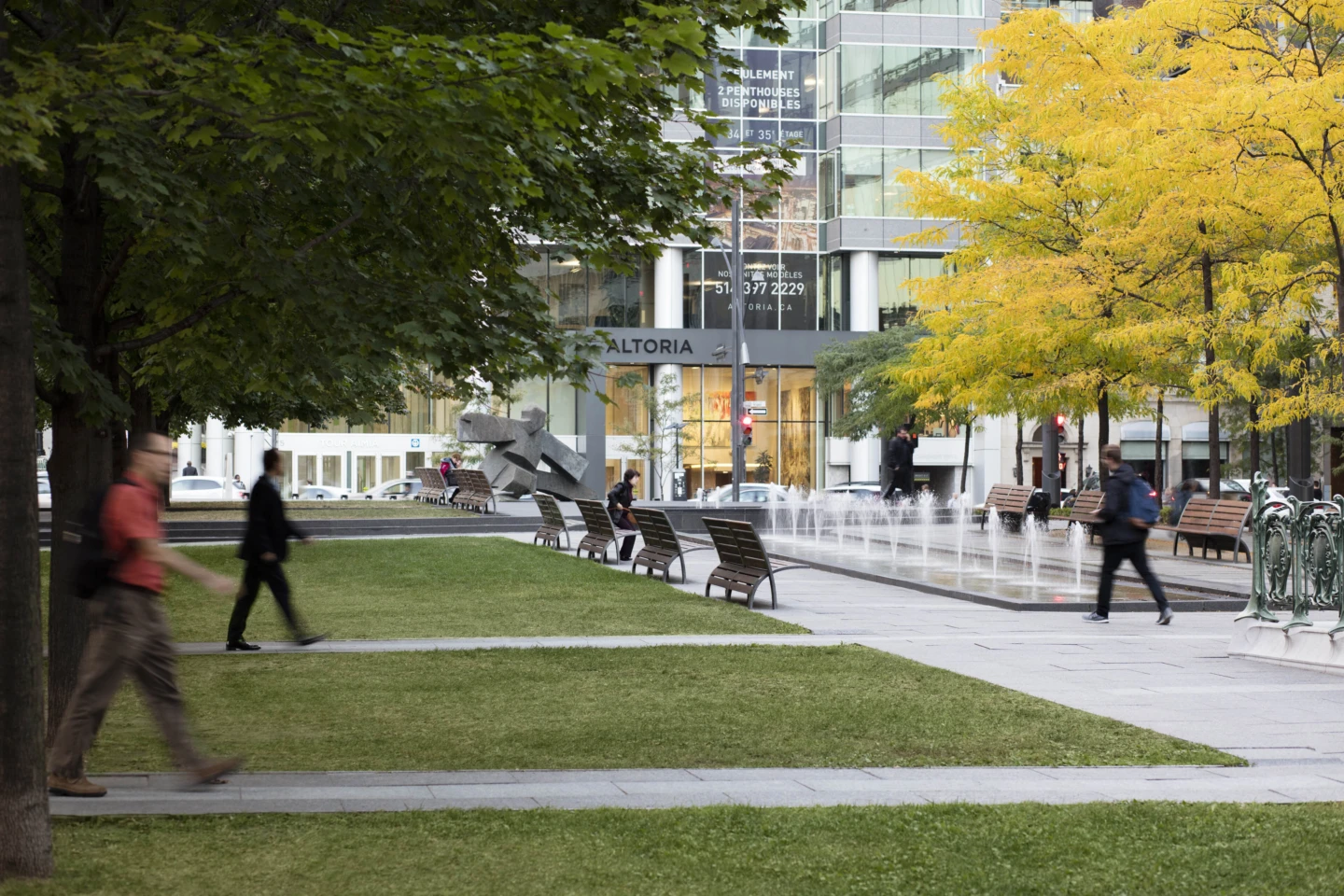 Vue sur le Quartier international de Montréal