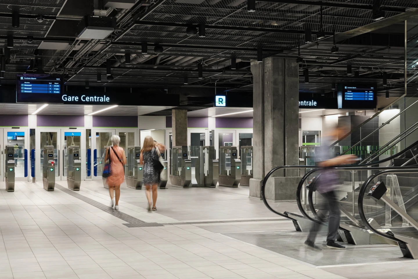 Intérieur du REM – Station Gare Centrale