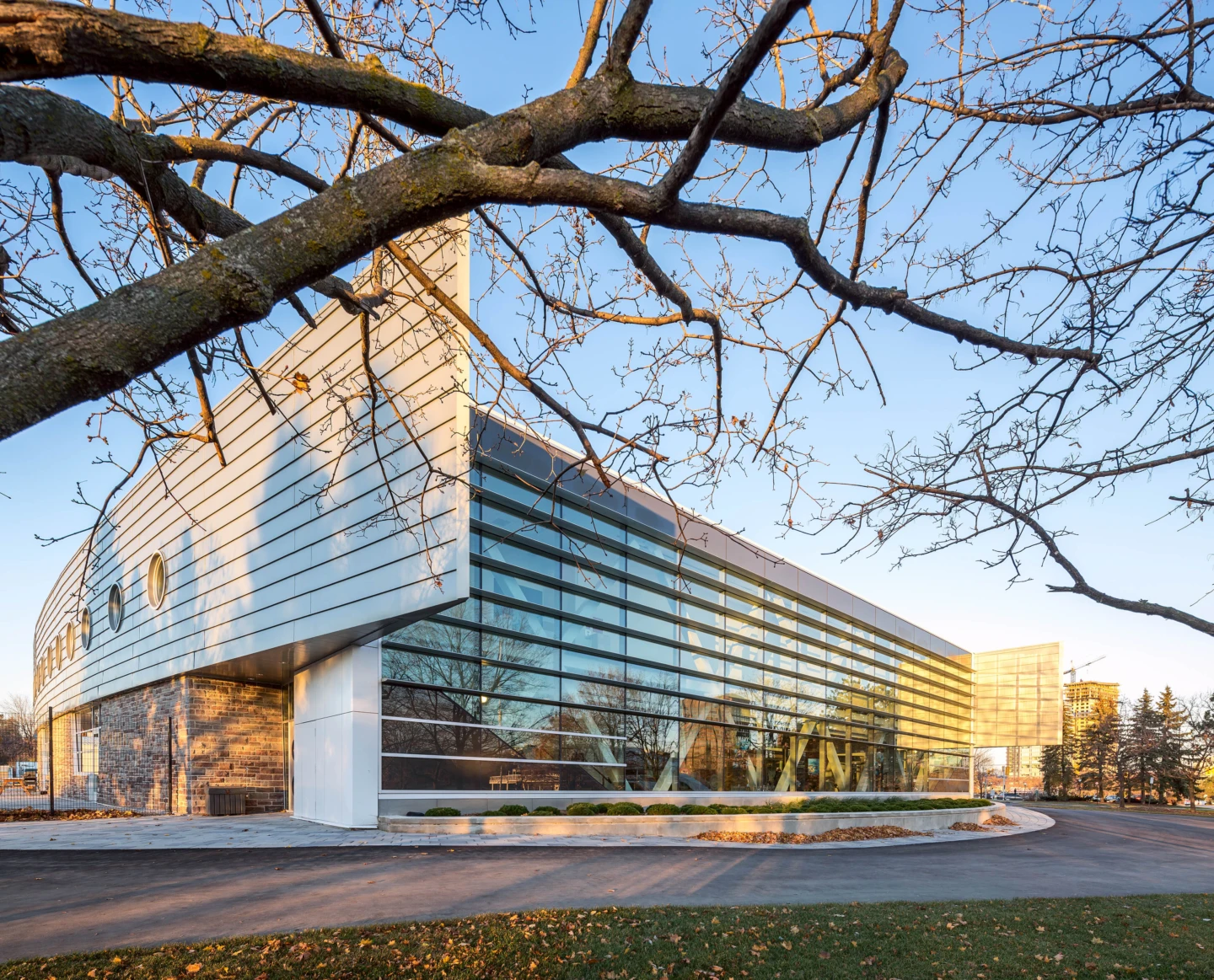 Extérieur de la Réserve navale NCSM Carleton