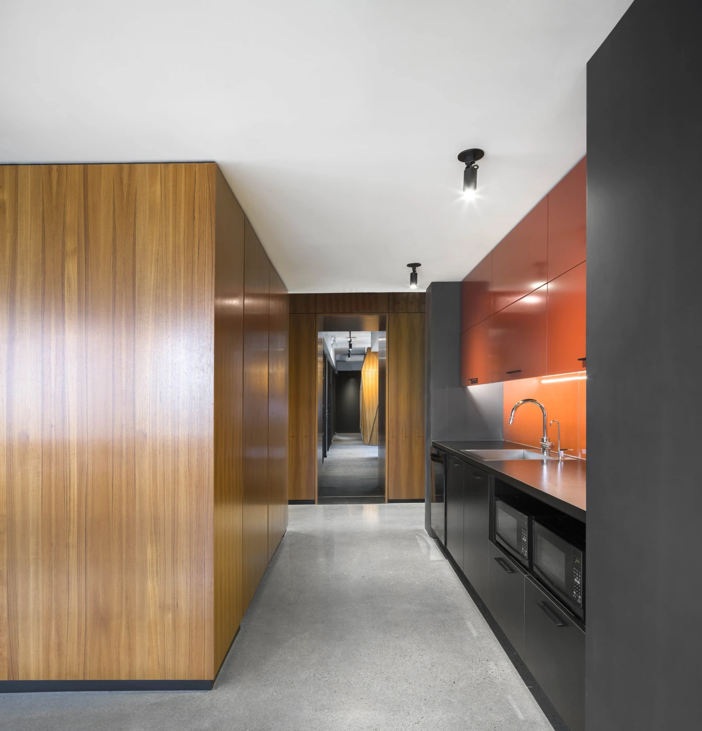 Intérieur de SOCAN, espace de cuisine