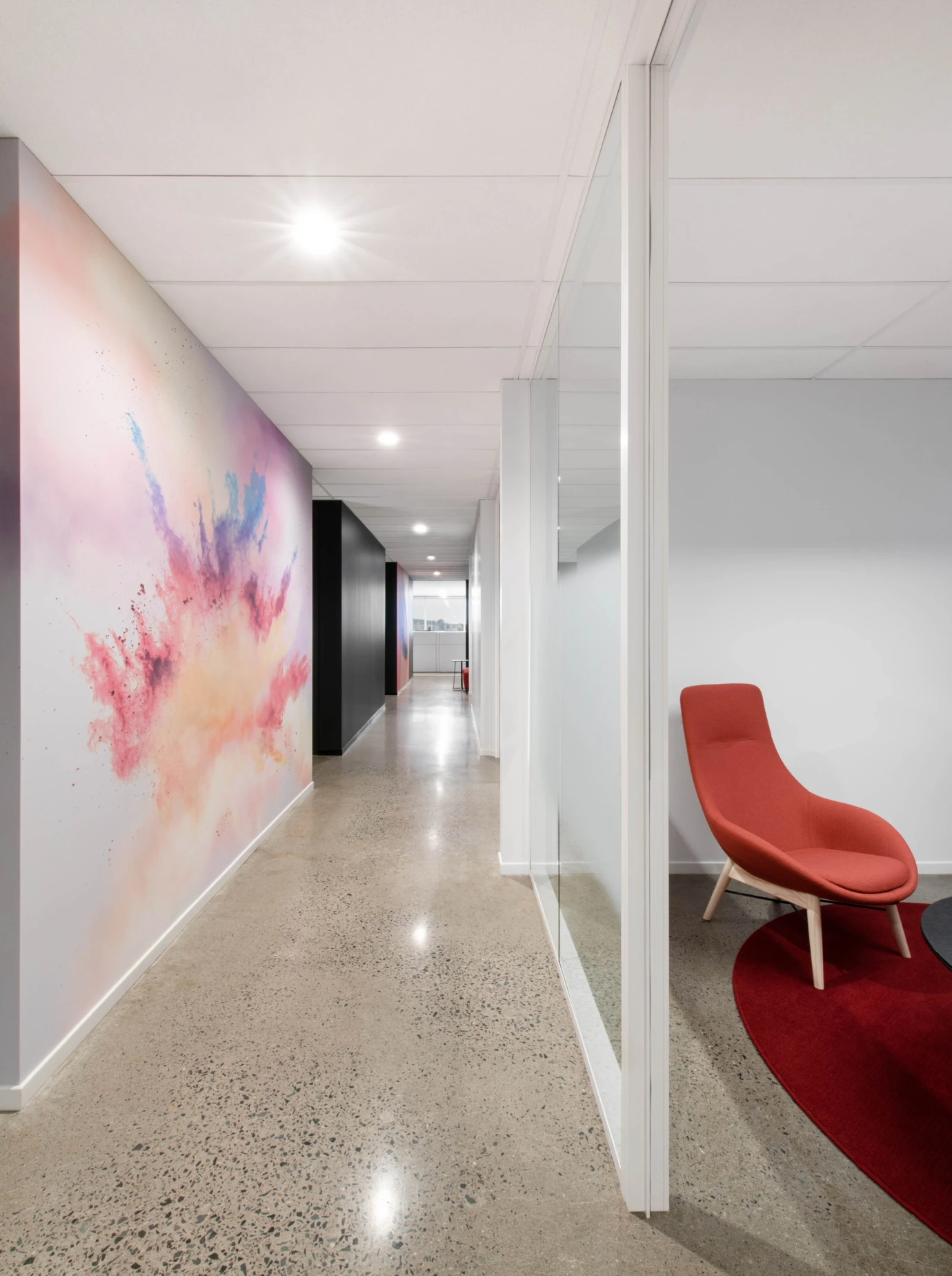 Vue du couloir de chez Sephora – Siège social