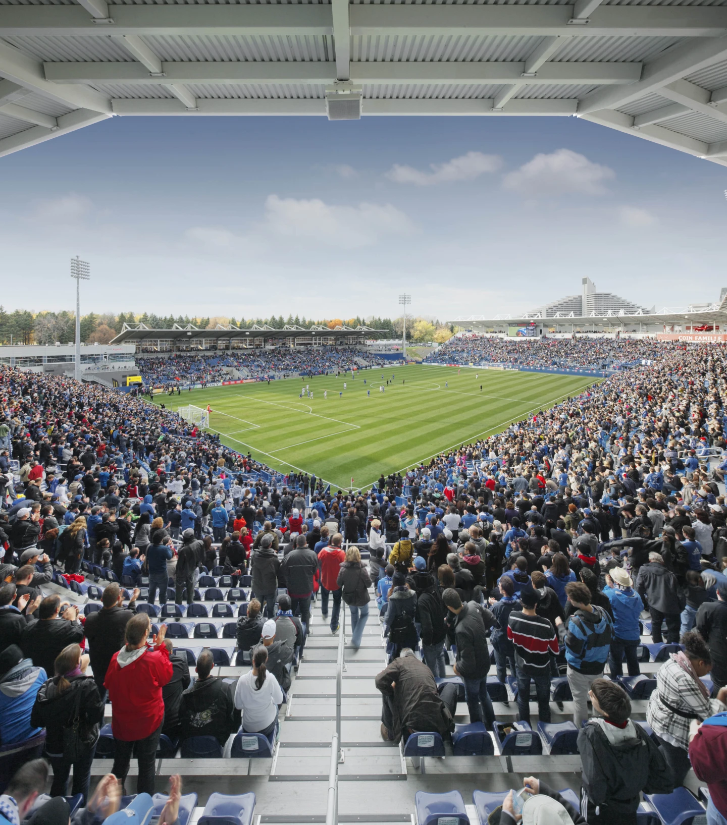 Extérieur du Stade Saputo