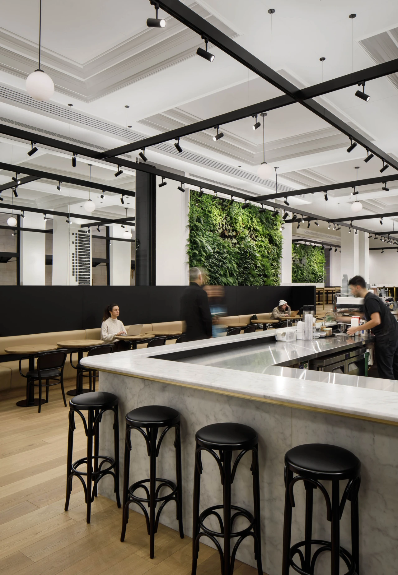 Intérieur de l'Édifice Sun Life, espace café