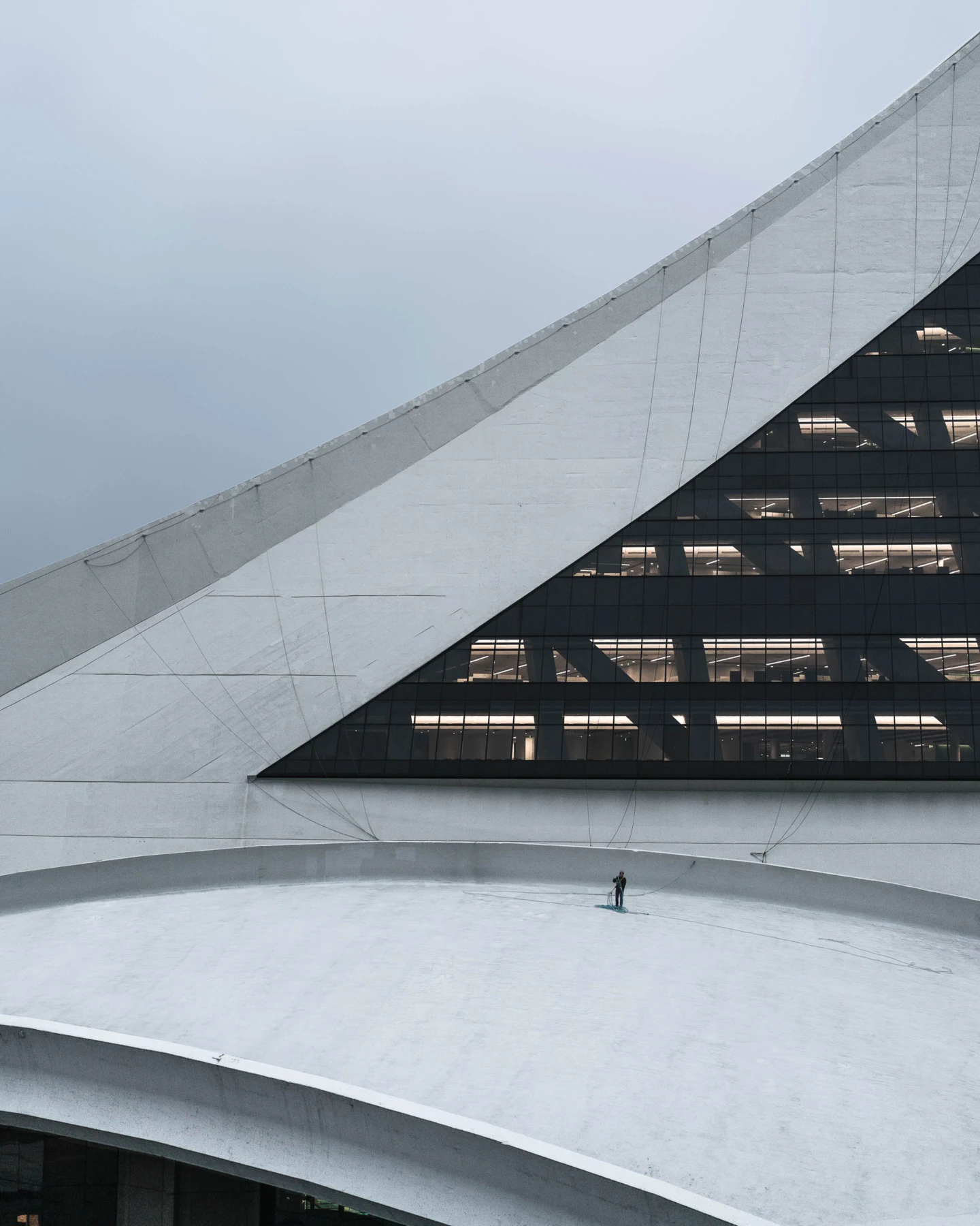 Extérieur de la Tour de Montréal, vue rapprochée