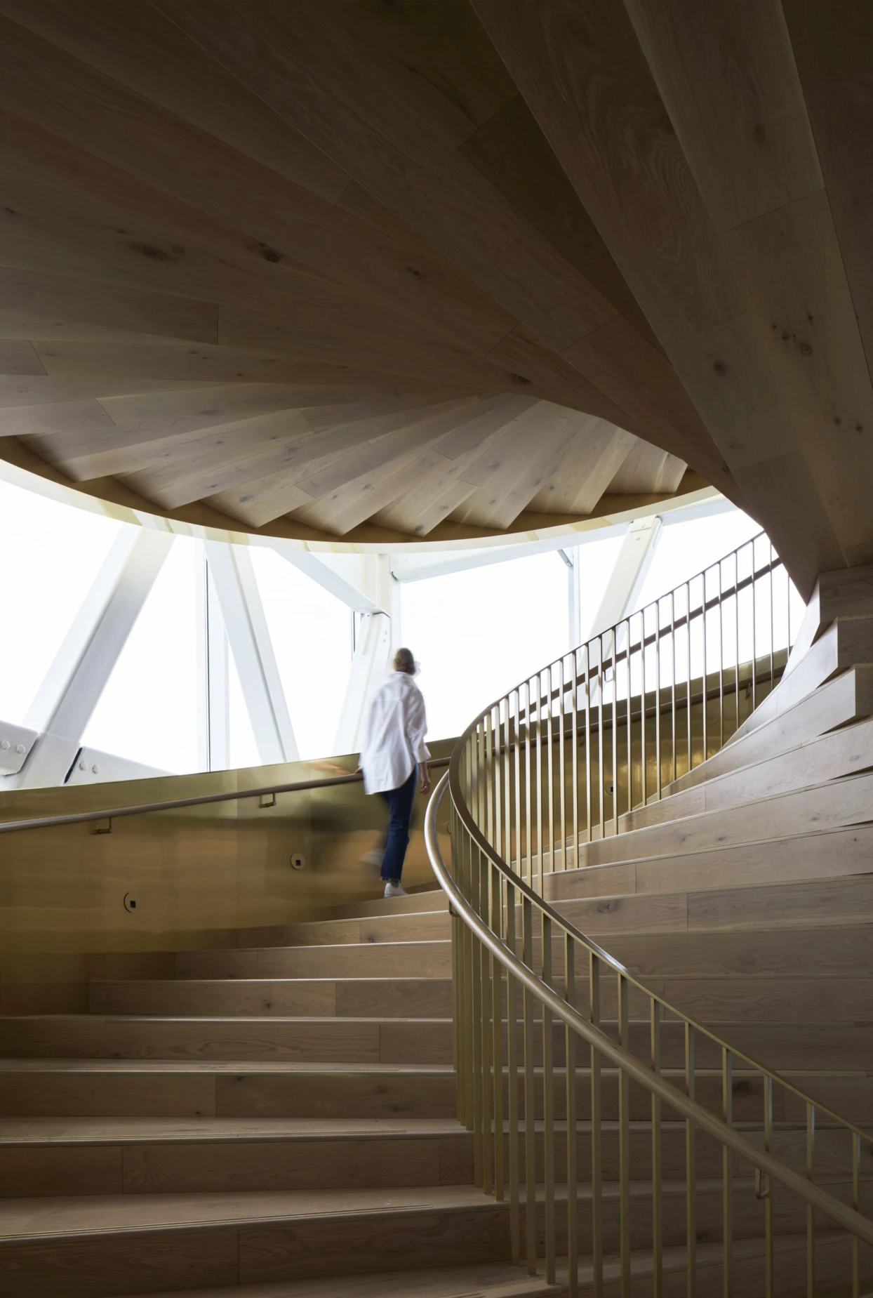 Intérieur de la Tour du Port de Montréal, vue des escaliers