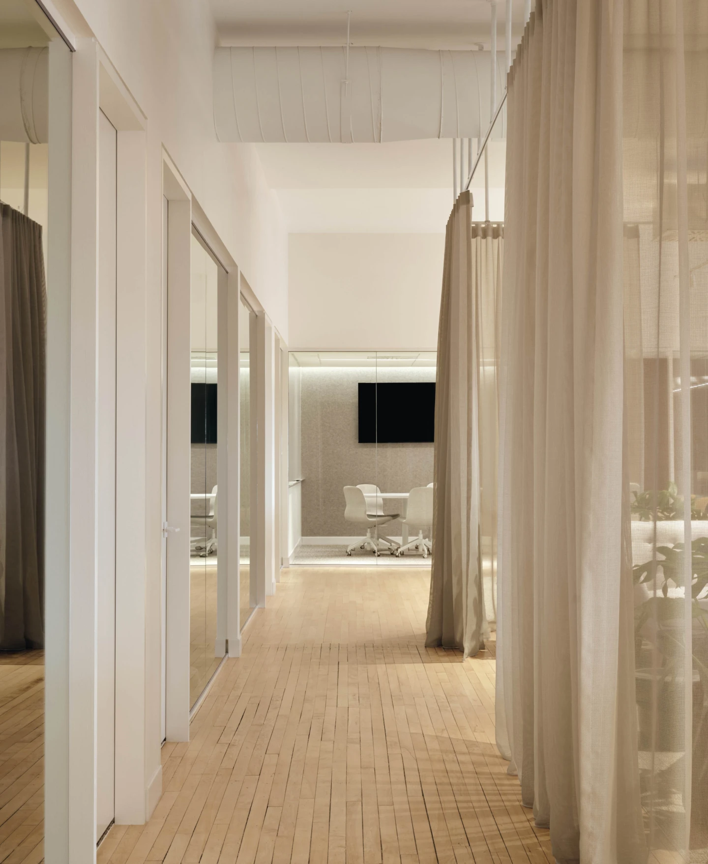 Intérieur de Zinnia, vue d'un couloir