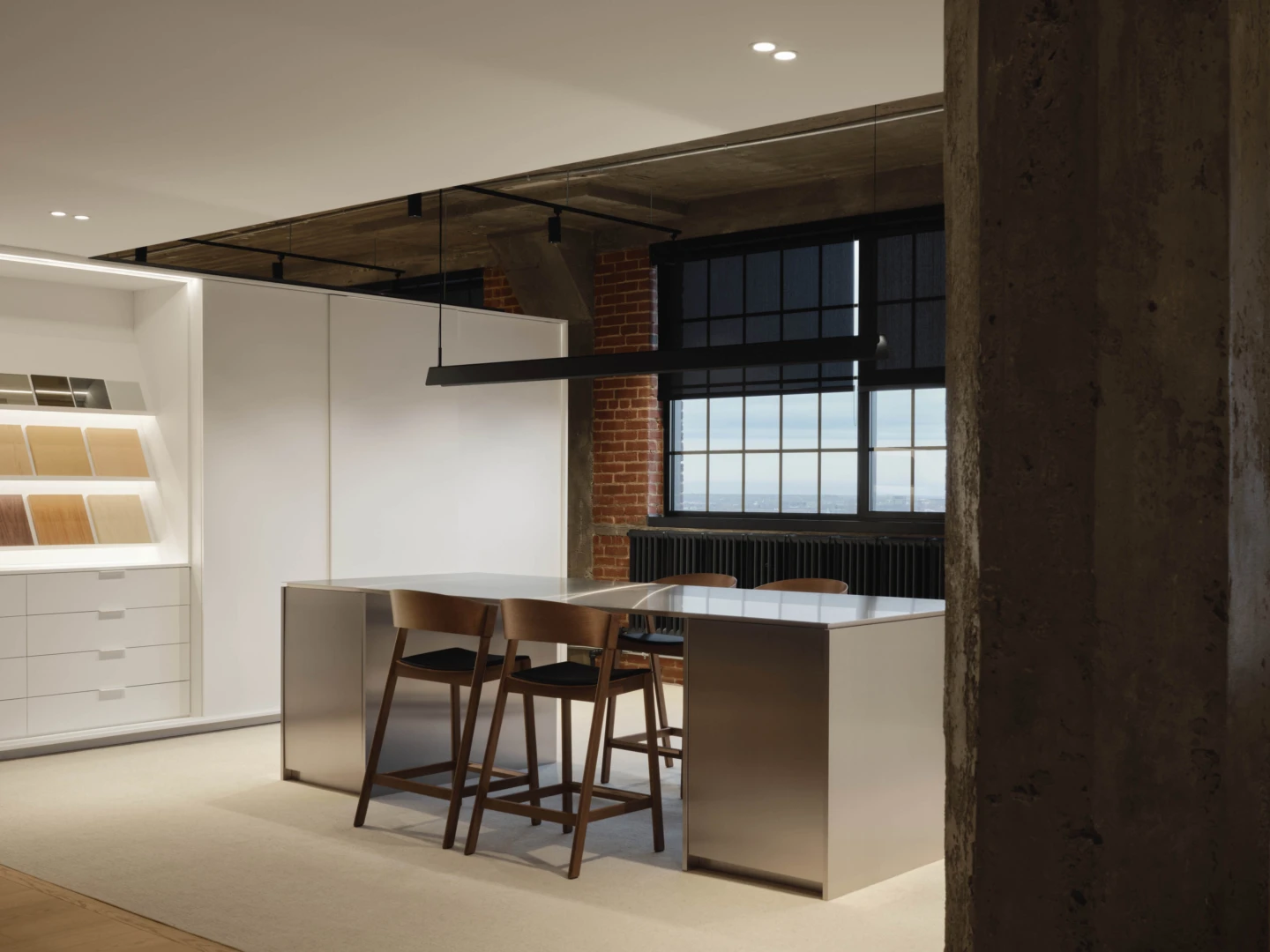 Vue d'un comptoir dans la Salle d'exposition Möbel