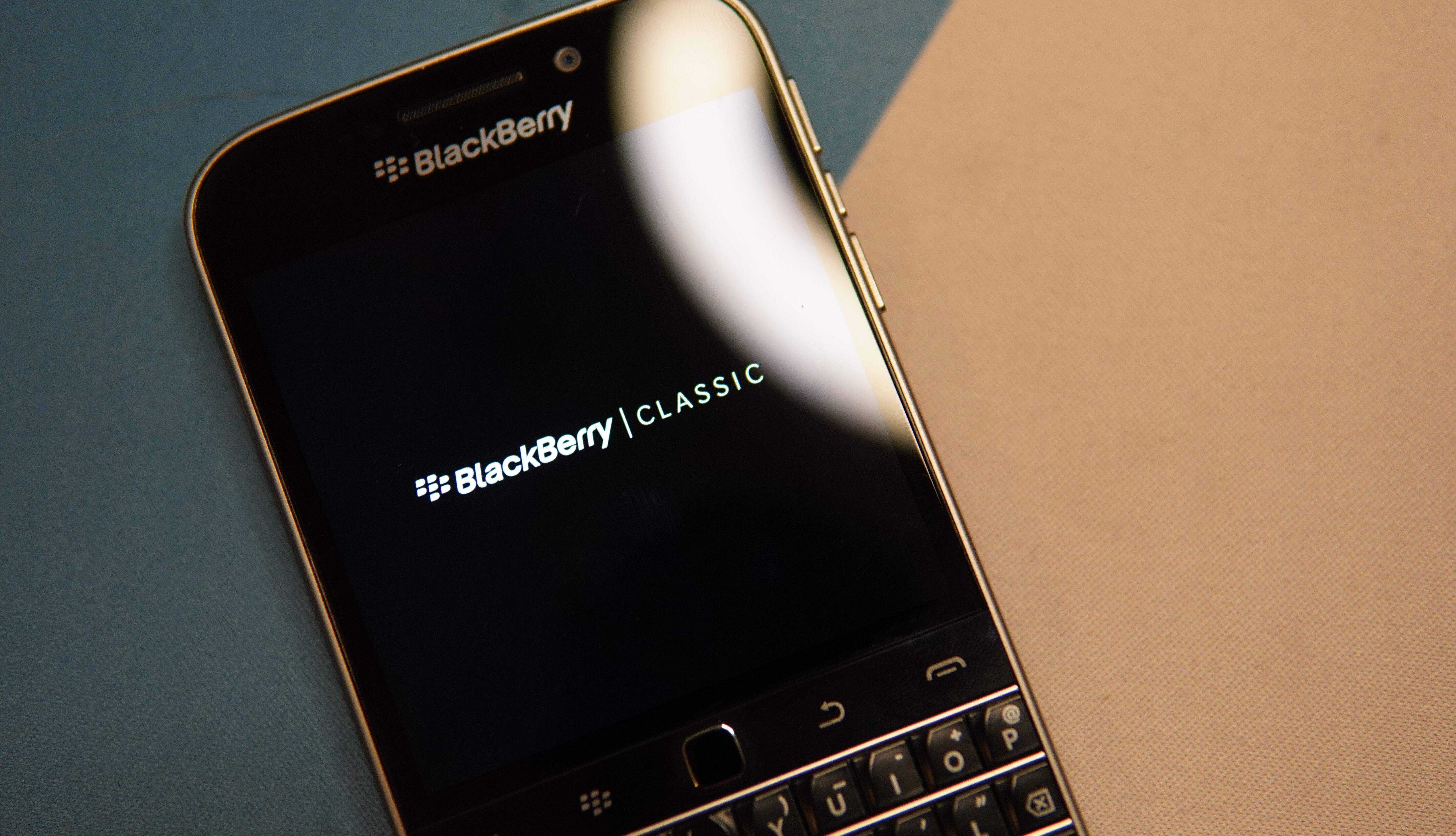BlackBerry cuts itself in half 