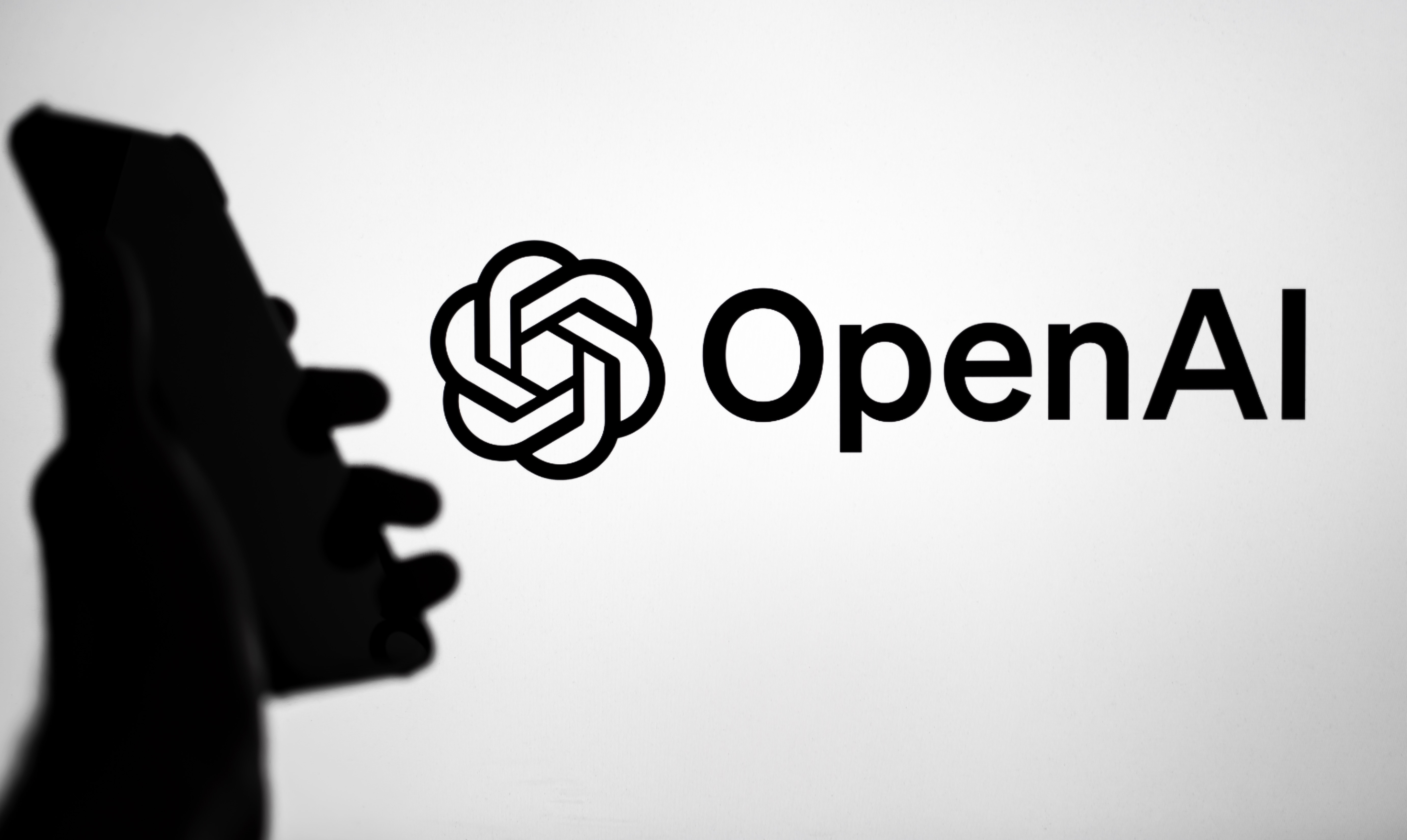 OpenAI closes record funding round