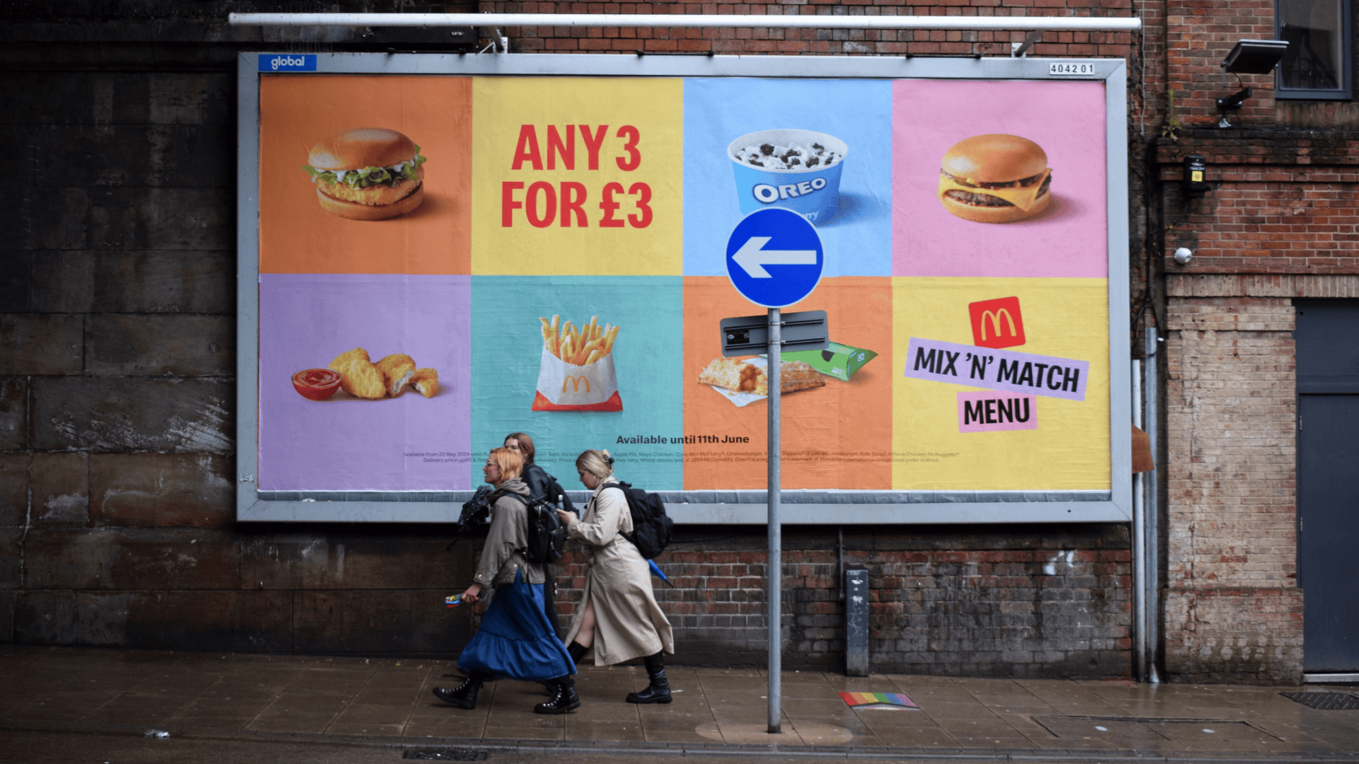 U.K. pushes back junk food ad ban