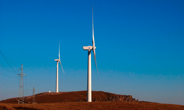 Alberta pauses on renewables