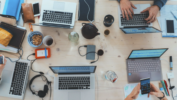 Canada courts digital nomads