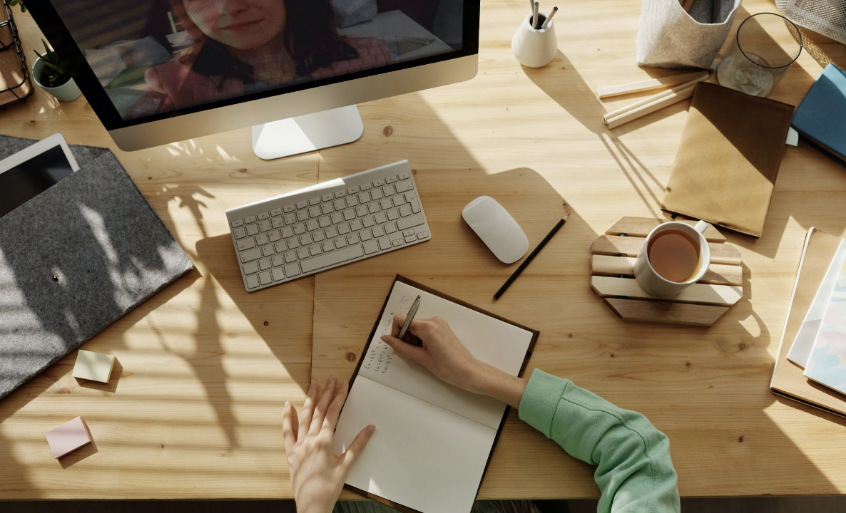 Amazon wants you to go back to (AI) school