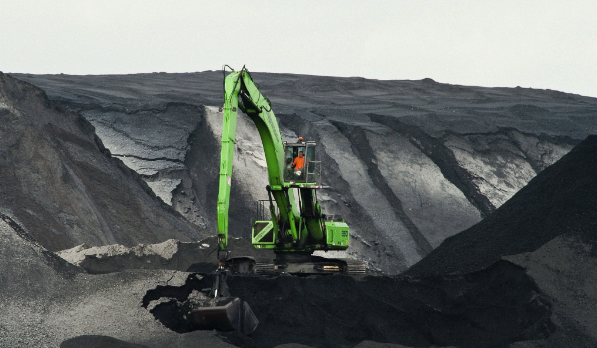 Chinese money lures miner out of Canada