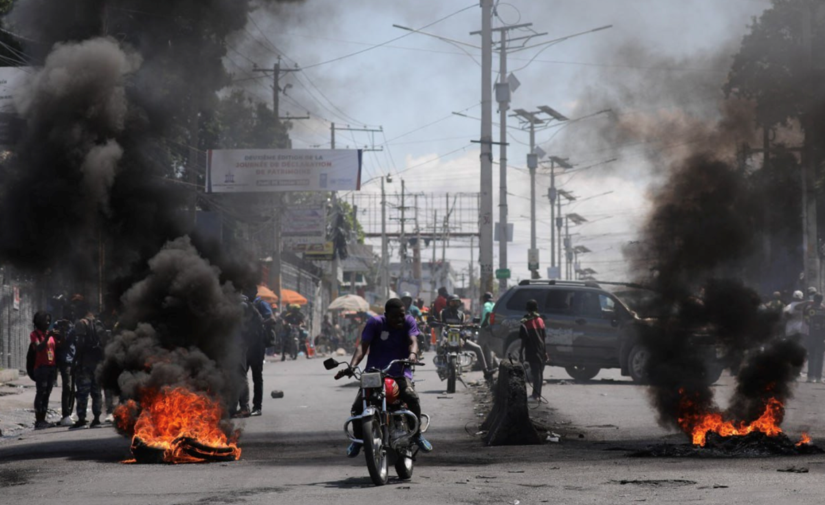 Canadian diplomats evacuate Haiti