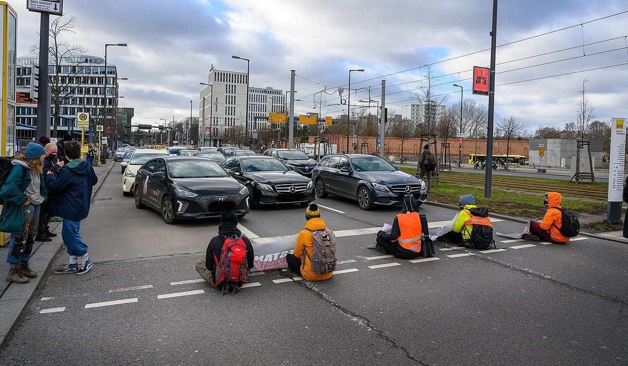 Germany takes action against climate activists