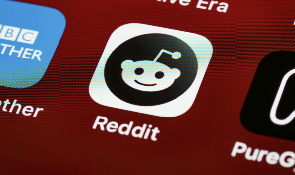 Reddit cuts mystery AI licensing deal