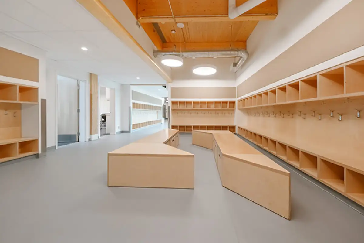 Voir la photo École primaire et secondaire MacLean Memorial - salle commune