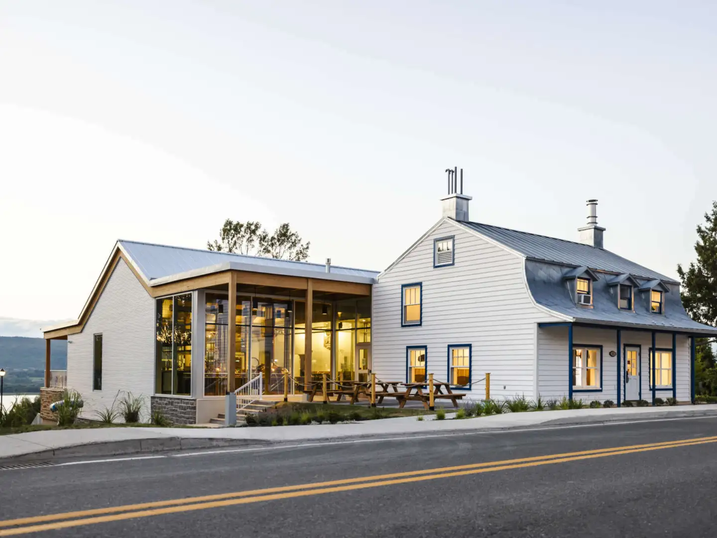 Microbrasserie de l'île d'Orléans, Pub Le Mitan