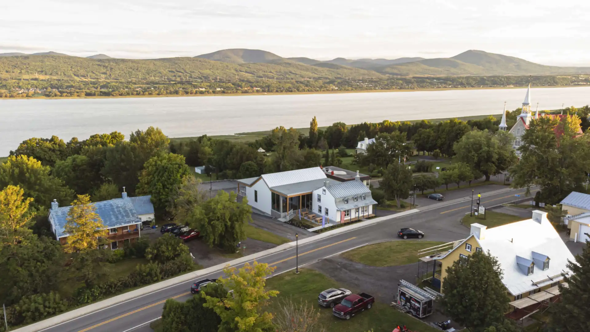 Microbrasserie de l'île d'Orléans, Pub Le Mitan