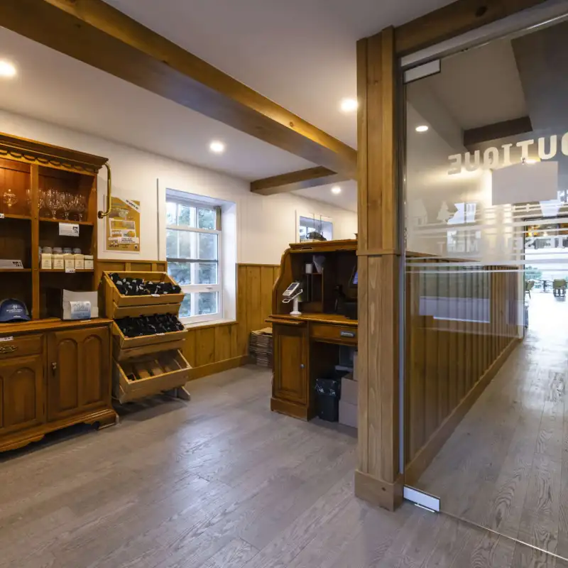 Microbrasserie de l'île d'Orléans, Pub Le Mitan