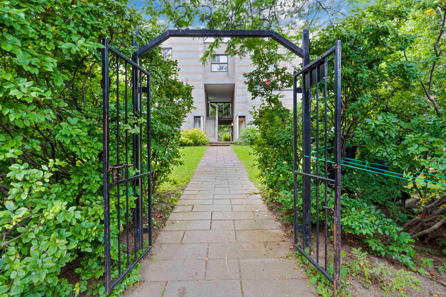 Condo à vendre sur Rue Quesnel
