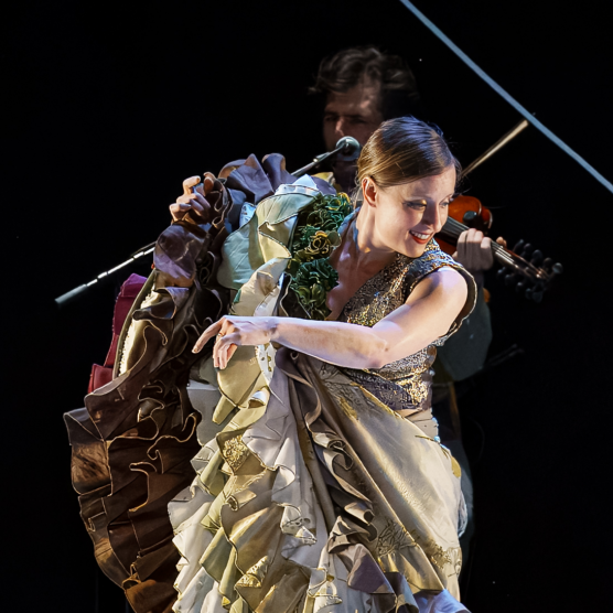 Sortir grandir l echo des racines sarah danse