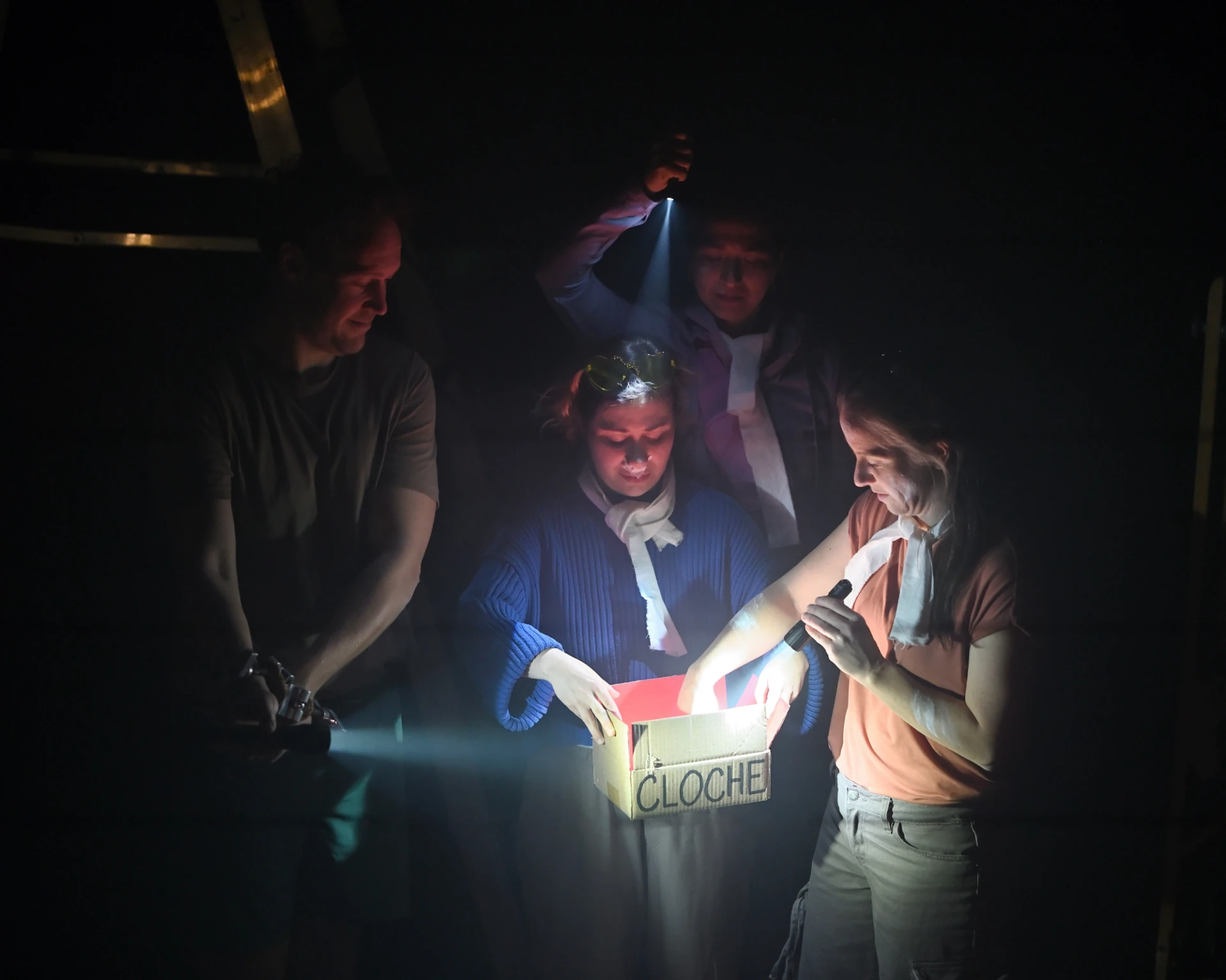 TBD Spectacle En Attendant La Cloche Galerie04