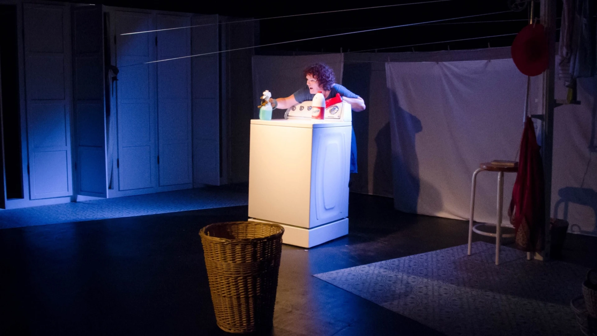 TBD Spectacle La Mere Troll Video