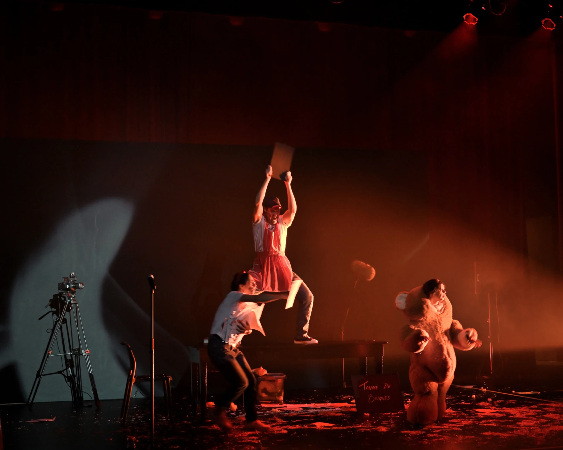 TBD Spectacle Tonne De Brique Galerie04