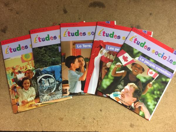 Etudes Sociales 2e Annee: Ensemble De 5