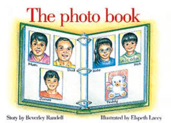 The Photo Book (Level 3)