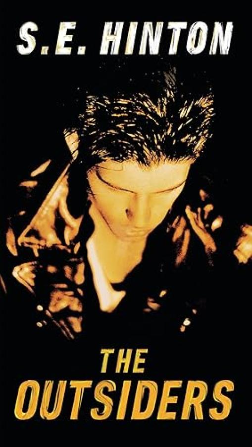 Outsiders, The (*hinton) (*bestseller*)